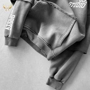 Vente en gros de sweat à capuche vintage 100% coton délavé à l'acide manches double couche 460 g/m² de couture brute sans cordon de serrage pour l'hiver - Product Image 3