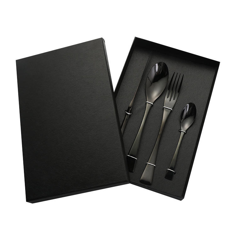 มีดสีดำ4ชิ้นพร้อมกล่อง