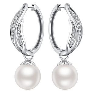 Pendientes de Aro de Oro Blanco E3955 con Perla Cultivada AAA de Forma Redonda y Engaste de Canal para Boda, Estilo Clásico para Mujer, Plata - Product Image 1