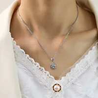 Collier élégant avec pendentif rose sculpté en 3D, chaîne délicate en acier inoxydable argenté, bijou de cou pour femme, idéal pour le quotidien
