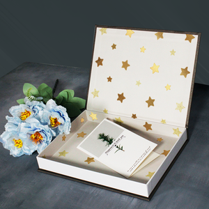 Caja de Perfume de Lujo con Textura de Cartón, Impresión de Logotipo Personalizado, Estilo Libro Magnético, Fabricante de Papel Rígido - Product Image 1