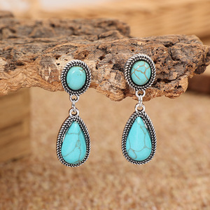أقراط فضية عتيقة بتصميم عرقي مع حجر الفيروز - أقراط متدلية غربية إبداعية على شكل دمعة - مجوهرات بوهيمية قبائلية مميزة - Product Image 2