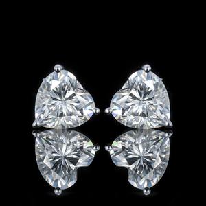 Boucles d'oreilles en diamant Moissanite de fabrication indienne parfaites pour l'élégance quotidienne et le style minimaliste pour l'approvisionnement en gros - Product Image 5