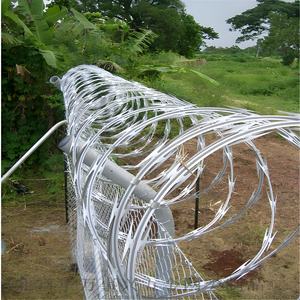 Fil barbelé galvanisé à chaud, fil barbelé de sécurité pour les frontières, fil barbelé concertina extensible enroulé - Product Image 6