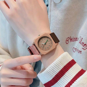 Reloj Infantil Personalizable CILOA, de Cuarzo, con Puntero, Moderno, Casual, Cuadrado, Marrón, Resistente al Agua, Estilo Estudiantil, de Aleación - Product Image 4