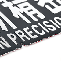 Autocollants métalliques personnalisés OEM ODM avec logo, étiquettes brossées, plaques en aluminium autocollantes, emblèmes métalliques