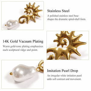 Boucles d'oreilles pendantes en forme de spirale dorée avec perle, en acier inoxydable plaqué or 14 carats sous vide, bijoux sculpturaux et imposants - Product Image 5