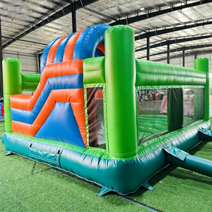 Castello Gonfiabile a Tema Calcio in PVC Resistente con Scivolo per Bambini, Parco Giochi Sportivo, Intrattenimento all'Aperto - Product Image 3
