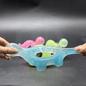 Venta al por mayor promocional Squeeze Dino <span class=keywords><strong>pulsera</strong></span> juguete elástico personalizado antiestrés regalos blandos con maltosa en el interior hecho de plástico - Product Image 2