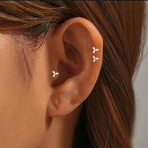 Bijoux de corps en titane sans filetage de qualité implant F136, boucles d'oreilles papillon à dos plat en titane doré, <span class=keywords><strong>labret</strong></span> en titane - Product Image 5