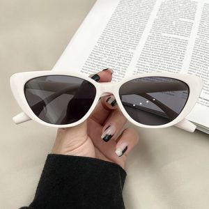 Nouvelles lunettes de soleil œil-de-chat rose et blanc, monture PC, verres polarisés CE UV400, mode luxe unisexe - Product Image 4