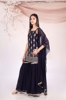 Faux Georgette lourd avec broderie au fil, manches et détails de col exclusifs, et bas et dupatta fantaisie.