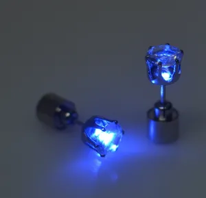 Grosir harga murah Led cincin telinga led anting bersinar berkedip bercahaya anting lucu led Natal Anting