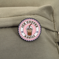 Broche en émail pour les amateurs de café glacé, style boisson mignon, design princesse pour les amateurs de café glacé, vente en gros
