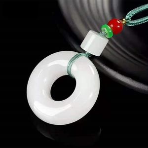Venta directa de fábrica y venta al por mayor de hebillas de seguridad, incluyendo colgantes de hebillas de seguridad en oro y jade blanco. Transmisión en vivo - Product Image 2