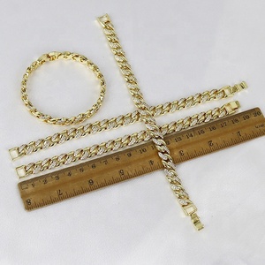 Vente en gros de bracelets en laiton pour femmes, accessoires de chaîne vintage plaqués or 18 carats de haute qualité avec CZ charmants - Product Image 6