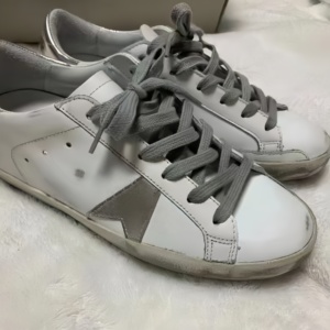 รองเท้าผ้าใบแบบผูกเชือก ระบายอากาศ ปี 2025: รองเท้าลำลองทรงเตี้ย สไตล์คนดัง ดีไซน์หรูหรา ผลิตตามสั่ง นุ่มสบาย ซับแรงกระแทก - Product Image 4