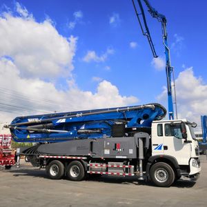 Camión Mezclador de Concreto de Alta Durabilidad JIUHE, Camión Bomba de Concreto con Pluma de Cemento de 52 m en Venta - Product Image 3