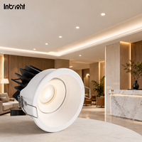±25 ° Downlight LED Inclinable IP65 avec Diffuseur en Verre et Nid d'Abeille en Option pour Hôtels et Bureaux