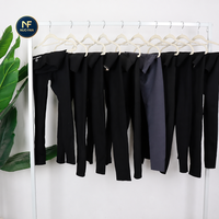 Pantalons Shark – Articles de seconde main de haute qualité vendus au kilo ; Balles de vêtements usagés directement du fabricant