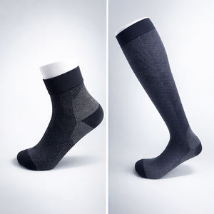 Chaussettes de sport respirantes pour hommes, design intégré, fonctionnelles, séchage rapide pour une utilisation prolongée - Product Image 1