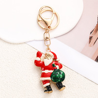 Porte-clés de Noël en émail, alliage de zinc, pendentif Père Noël, chaussette de neige, clochette, breloque de sac, porte-clés de Noël personnalisé
