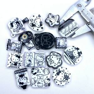 Cuentas sueltas de Hello Kitty en blanco y negro con impresión a doble cara, serie de accesorios DIY hechos a mano para cadena de teléfono móvil - Product Image 3