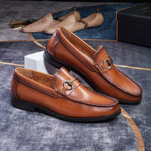 Mocassins décontractés en cuir véritable pour hommes, faits à la main, tendance, avec fonction de rehaussement pour un port décontracté - Product Image 1