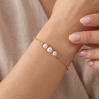 Collection de Bracelets Anti-ternissement en Perles Baroques d'Eau Douce et Perles Losanges, Plaqué Or, avec Chaîne Câble, Vente en Gros pour Mariage