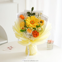 Bouquet de roses et tournesols au crochet fait main, arrangement floral artificiel en fil tricoté, cadeau pour la remise des diplômes ou la fête des pères