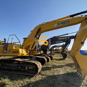 Excavadora de cadenas Komatsu PC220 usada, 90% nueva, en venta, en buen estado y con pocas horas de trabajo. - Product Image 2