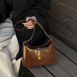 <span class=keywords><strong>Sac</strong></span> bandoulière/épaule/axillaire en PU couleur unie, nouveau style 2026, design tendance et original pour femme, à sangle unique - Product Image 2