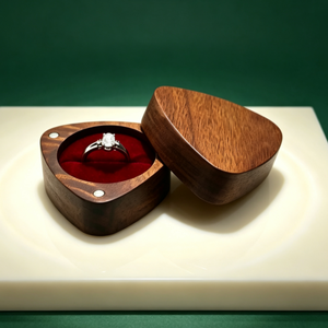 Boîte à bague en bois de noyer avec fermeture magnétique, intérieur en velours, pour fiançailles, mariage, rangement de bagues, boîte cadeau, logo personnalisé disponible - Product Image 3