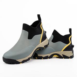 Bottes de pluie courtes et légères imperméables en néoprène et caoutchouc pour hommes YL3601, idéales pour le camping, l'entretien des pelouses, le jardinage et les travaux de jardin. - Product Image 3
