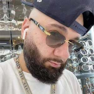 Gafas de Sol Cuadradas Sin Montura con Lentes Transparentes Degradados en Tonos Oceánicos, Estilo Retro 2021 para Hombre y Mujer, Protección UV400, Gafas de Sol Poligonales - Product Image 1