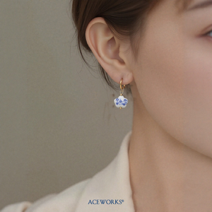 Pendientes de Porcelana Pintados a Mano |   Pendientes de Aro de Acero Inoxidable con Baño de Oro PVD de 18K y Cuentas de Cerámica |   Impermeable, Hipoalergénico y Duradero - Product Image 3