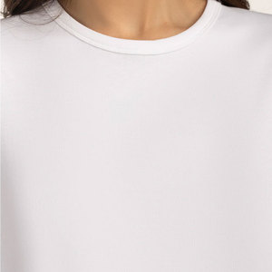 เสื้อยืดผู้หญิงคอกลมสีพื้นเรียบง่าย ขายดี ราคาสุดคุ้ม รับผลิตแบบ OEM แขนสั้น ระบายอากาศได้ดี - Product Image 5