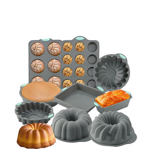 Ensemble de moules en silicone 9 pièces antiadhésifs pour four, comprenant des moules à gâteau, des moules à muffins et des moules à pain - Product Image 1