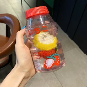 Garrafa de Água Plástica Kawaii de 480ml com Alça, Garrafa de Bebida em Forma de Yakult, Garrafa de Leite em Forma de Caixa para Crianças/Meninas/Adultos - Product Image 4