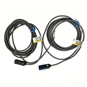 Capteur de proximité inductif série TL-W 12-24VDC IP67 de type plat pour l'automatisation industrielle - Product Image 1