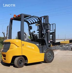 מלגזה חשמלית סיטונאית 1-<span class=keywords><strong>3</strong></span>.5 טון עם סוללת עופרת-חומצה, צמיגים פנאומטיים, הנעה כפולה (AWD) ומערכת הזזה הידראולית צידית לשימוש פנימי - Product Image 6