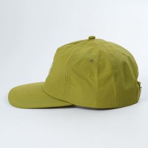 Nouvelle casquette snapback sportive en nylon à 5 panneaux avec design respirant, logo brodé personnalisé et motif lettres - Product Image 3