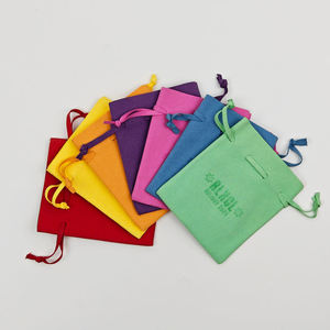 Pochette cadeau de luxe en suède synthétique recyclable avec logo personnalisé, 30x40cm, petite, avec cordon de serrage, pour emballage de bijoux colorés - Product Image 1