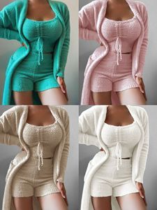 Haute qualité femmes vêtements polaire floue Lingerie costume 3 pièces <span class=keywords><strong>ensemble</strong></span> de vêtements de nuit hiver confortable salon porter ensembles fourrure pyjama <span class=keywords><strong>ensemble</strong></span> - Product Image 4