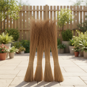 Palos de escoba de coco Odisha, escoba de coco hecha a mano con mango largo de madera para un barrido eficiente de patios - Product Image 3