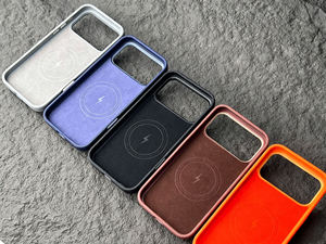 เคสโทรศัพท์แบบขายส่งพร้อมสายคล้องมือ วัสดุคาร์บอนไฟเบอร์ PC TPU 3 in 1 พร้อมขาตั้ง สำหรับ iPhone Samsung ไม่ใช่แม่เหล็ก - Product Image 3