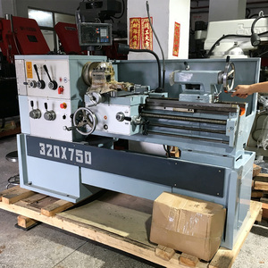 Torno de bancada de segunda mano con accesorios completos, probado y listo para usar en taller - Product Image 3