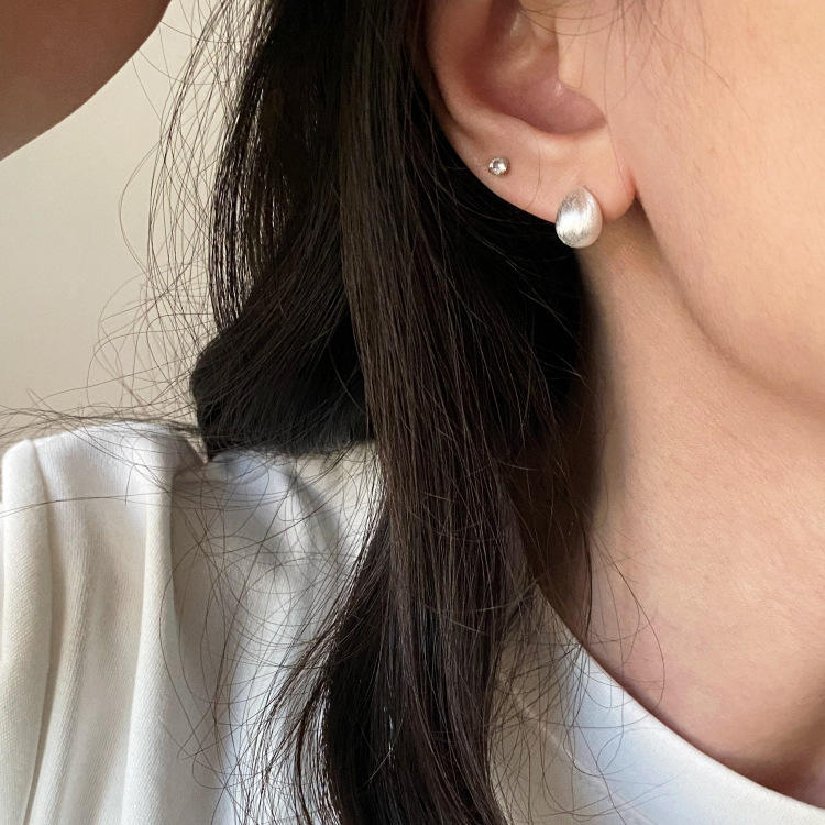 ต่างหูแบบขัดเงา