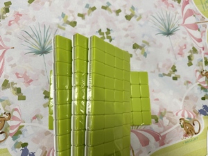 กระดานไพ่นกกระจอกอะคริลิคสีเขียวแอปเปิ้ล 4 ชั้น ยี่ห้อ Apeco แบบสั่งทำพิเศษ - ดีไซน์ทันสมัย หรูหรา เป็นมิตรกับสิ่งแวดล้อม ทนทาน พกพาสะดวก ขายส่ง - Product Image 5