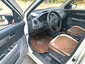 Bas <span class=keywords><strong>prix</strong></span>, ville, bon marché, en bon état | <span class=keywords><strong>Suzuki</strong></span> <span class=keywords><strong>Swift</strong></span> Édition Standard 2015 |   Voiture manuelle d'<span class=keywords><strong>occasion</strong></span> | Pneus LHD R14 |   Abordable et original - Product Image 4